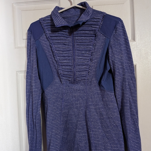 Lululemon run pullover - Picture 2 of 3